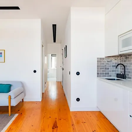 Urban Haven A 2br Modern Retreat 리스본