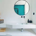 Urban Haven A 2br Modern Retreat * Lizbona