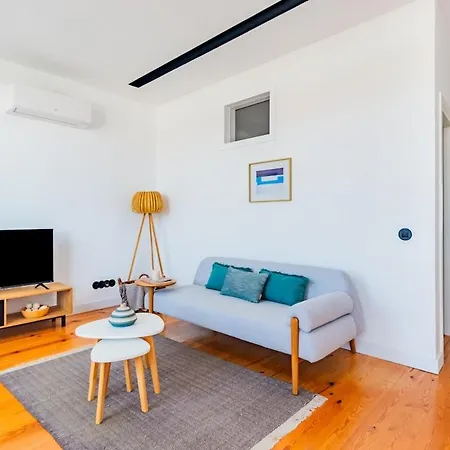 Urban Haven A 2br Modern Retreat * Лиссабон