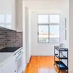 Urban Haven A 2br Modern Retreat 公寓