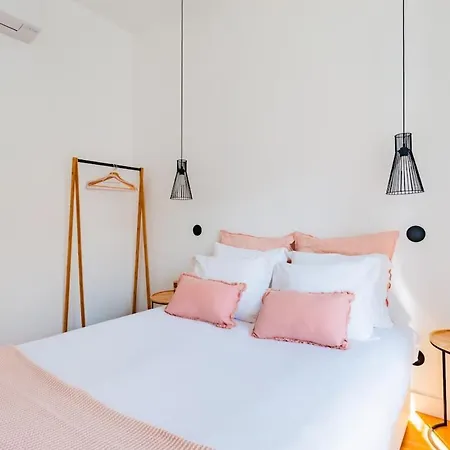 Urban Haven A 2br Modern Retreat * Lisbon