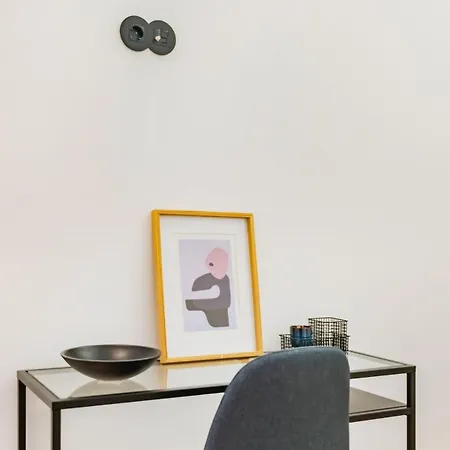 Διαμέρισμα Urban Haven A 2br Modern Retreat