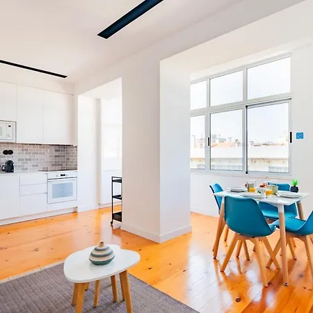 Urban Haven A 2br Modern Retreat Apartment Lisbon
