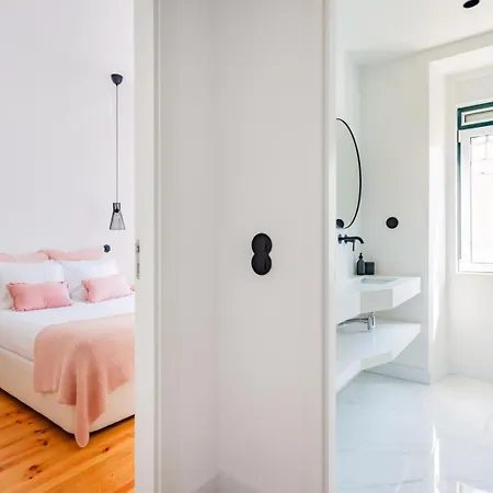 Urban Haven A 2br Modern Retreat Lisboa