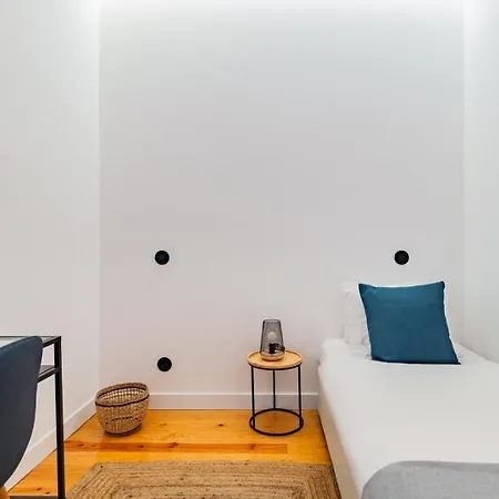 Urban Haven A 2br Modern Retreat Apartamento Lisboa