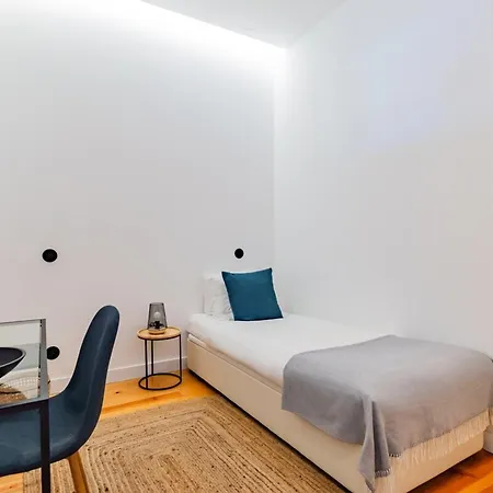 Urban Haven A 2br Modern Retreat Apartamento Lisboa